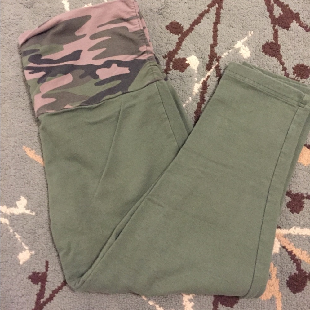 Cropped workout pants